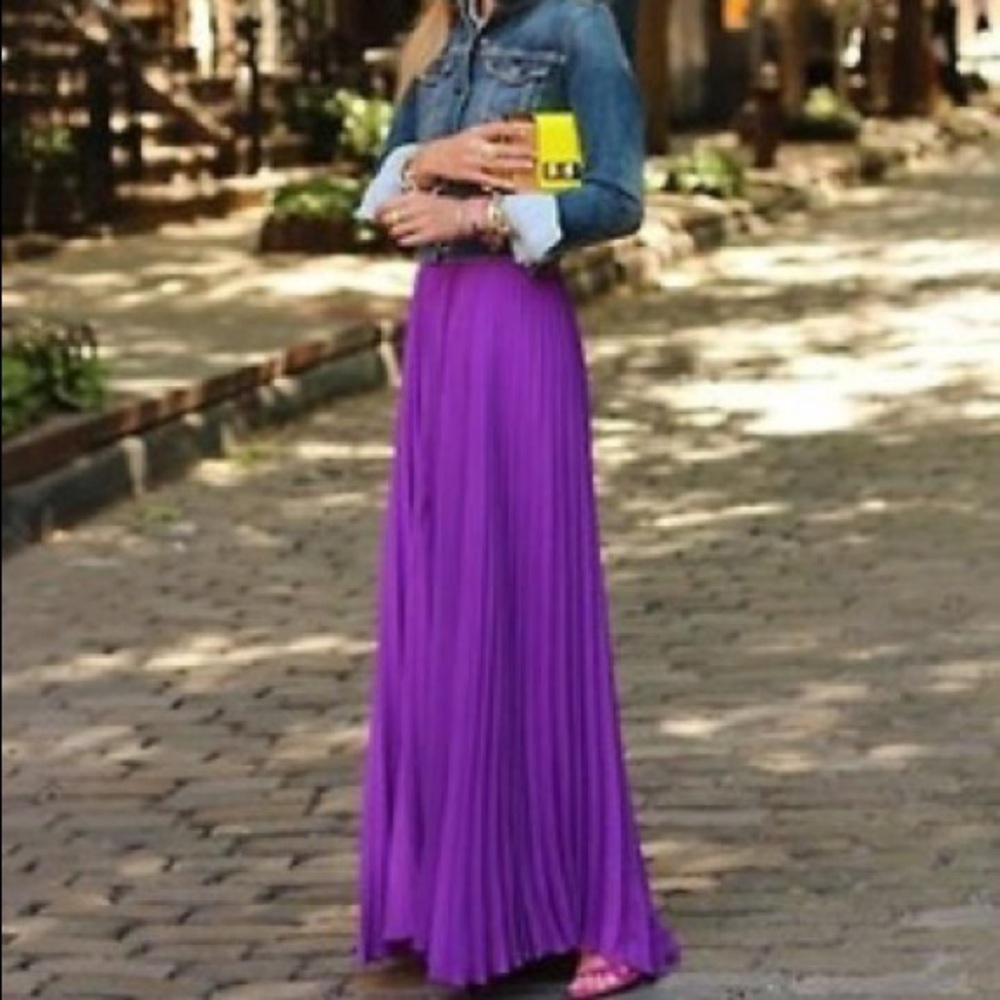 Bebe Pleated Maxi Skirt, Sz XS